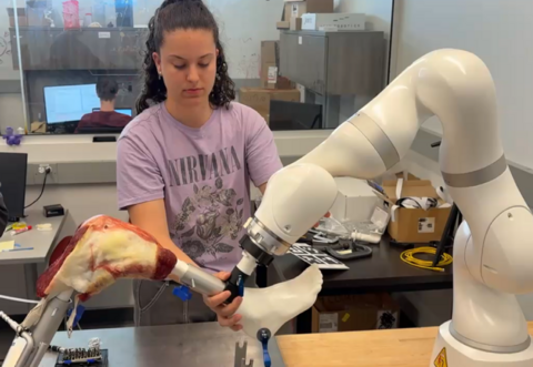 Knee ranging with KUKA LBR Med