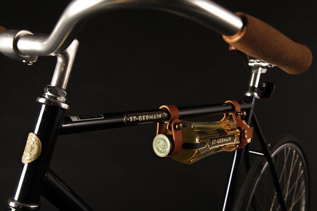 Oopsmark bicycle wine rack