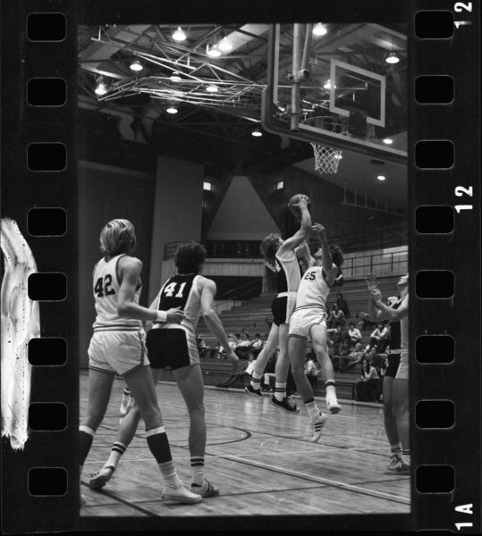 Basketball game in PAC