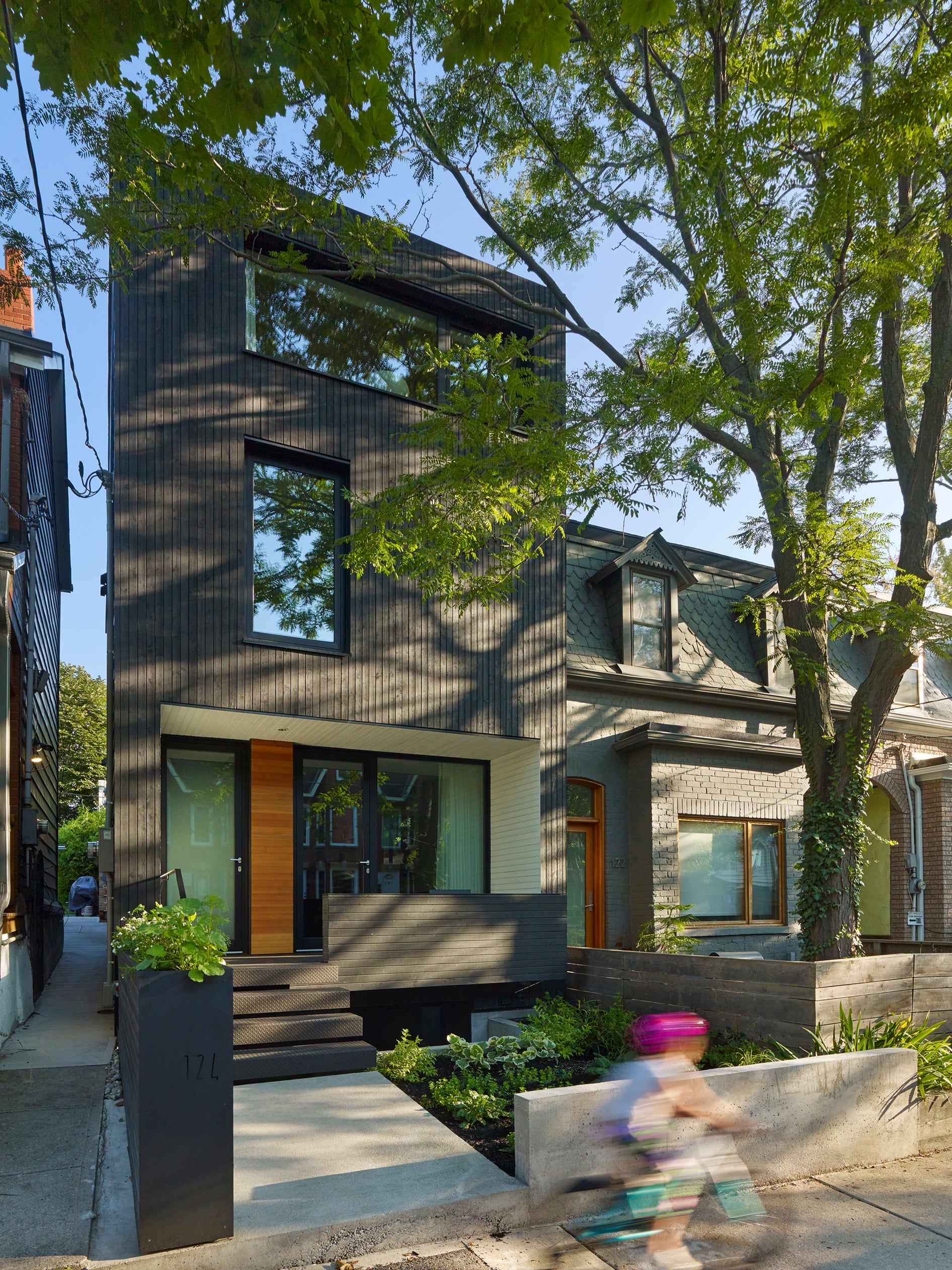exterior view of Bellwoods Lodge