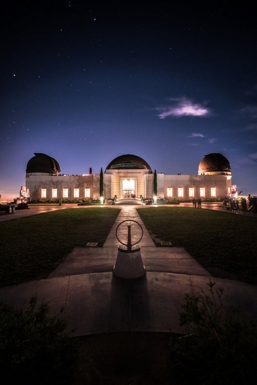 image of Griffith Observatory at night