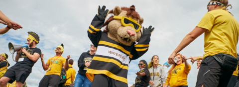 UWaterloo macot dancing with students