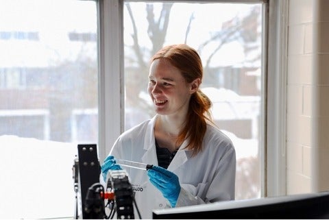 Sarah Sparkes in a lab setting 