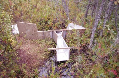 Research infrastructure (“flume box”) used to measure the quantity of water exported from a sub-basin area. 