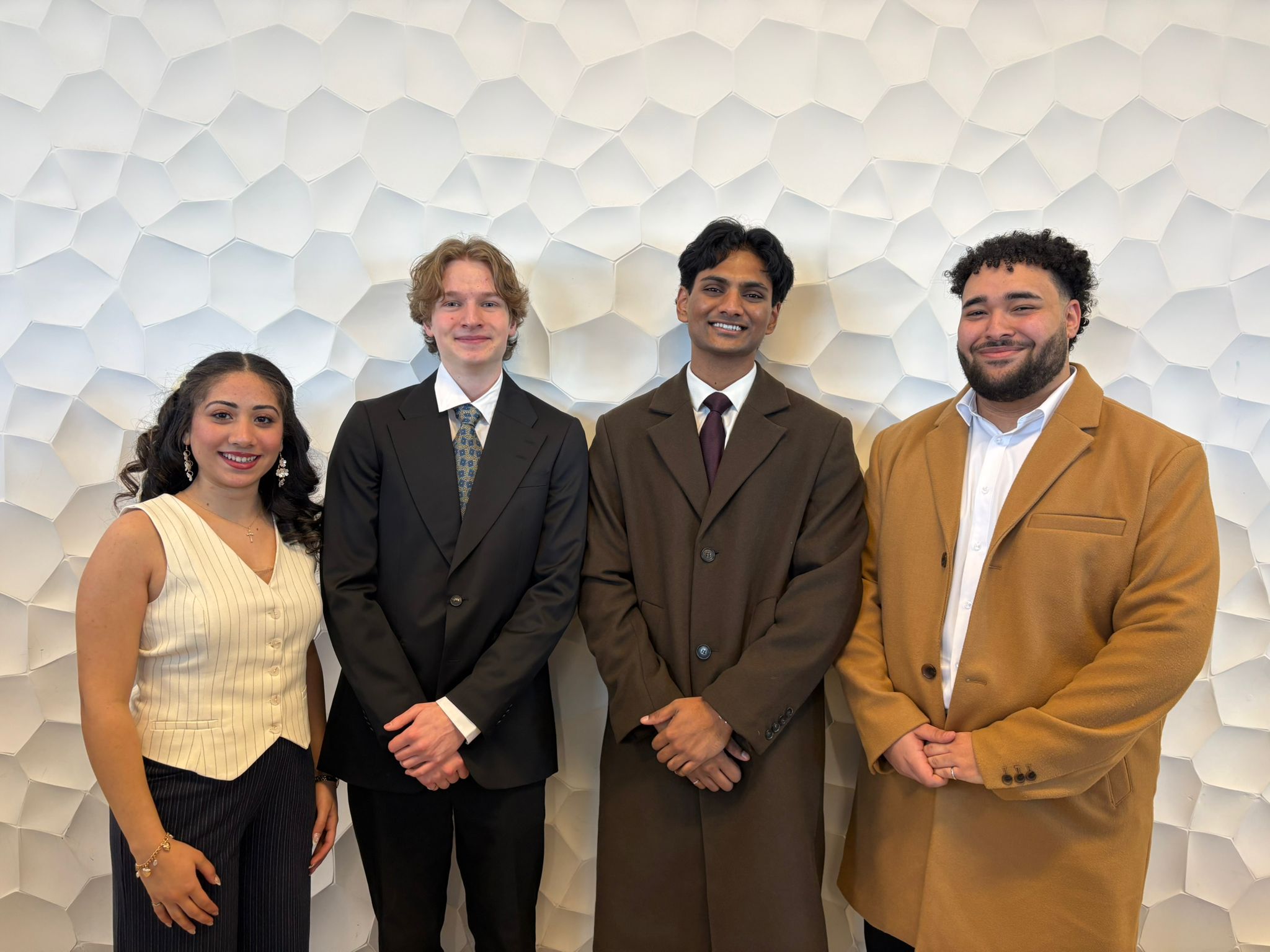 Reducing Overspray Contamination and Cleaning Time from Robot Covers in Wet Spray Booths 