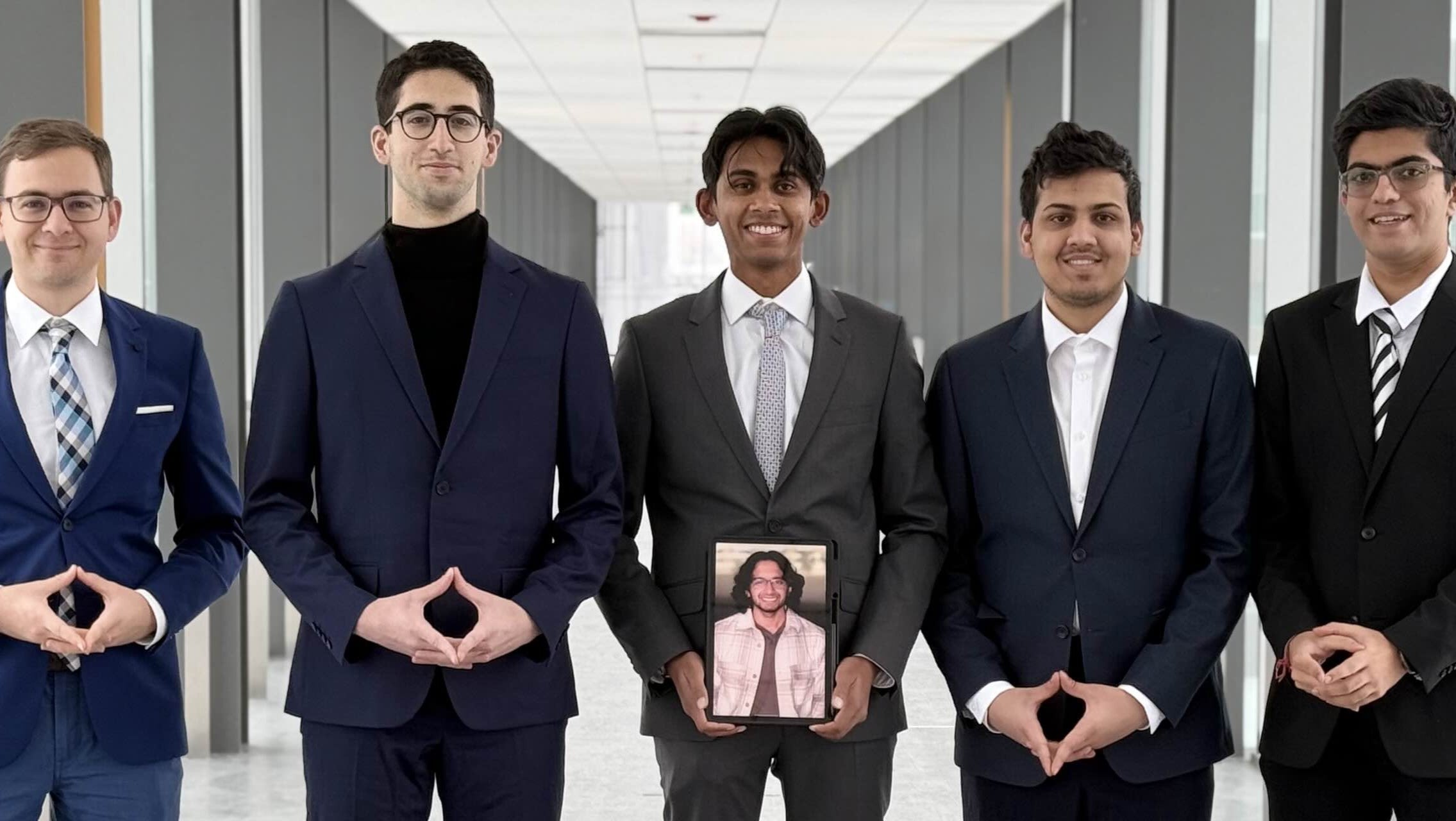 Sign Echo group photo