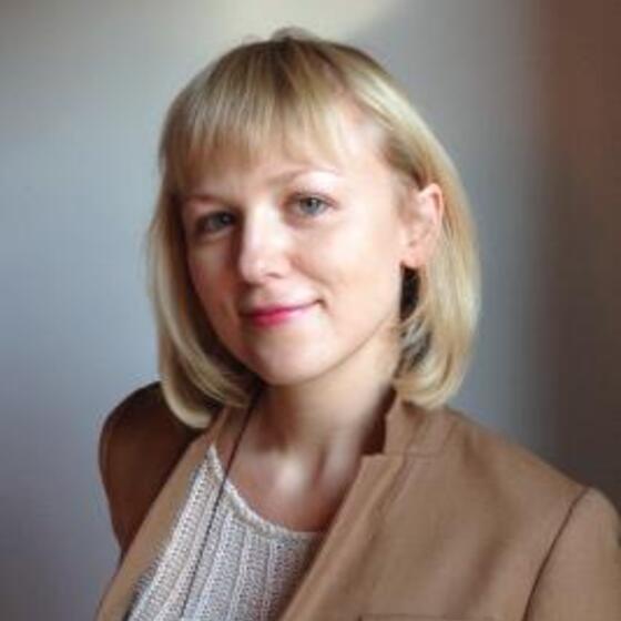 headshot of author and book prize finalist Katya Motyl 