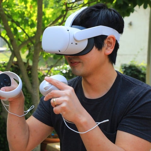 Oculus 2 headset