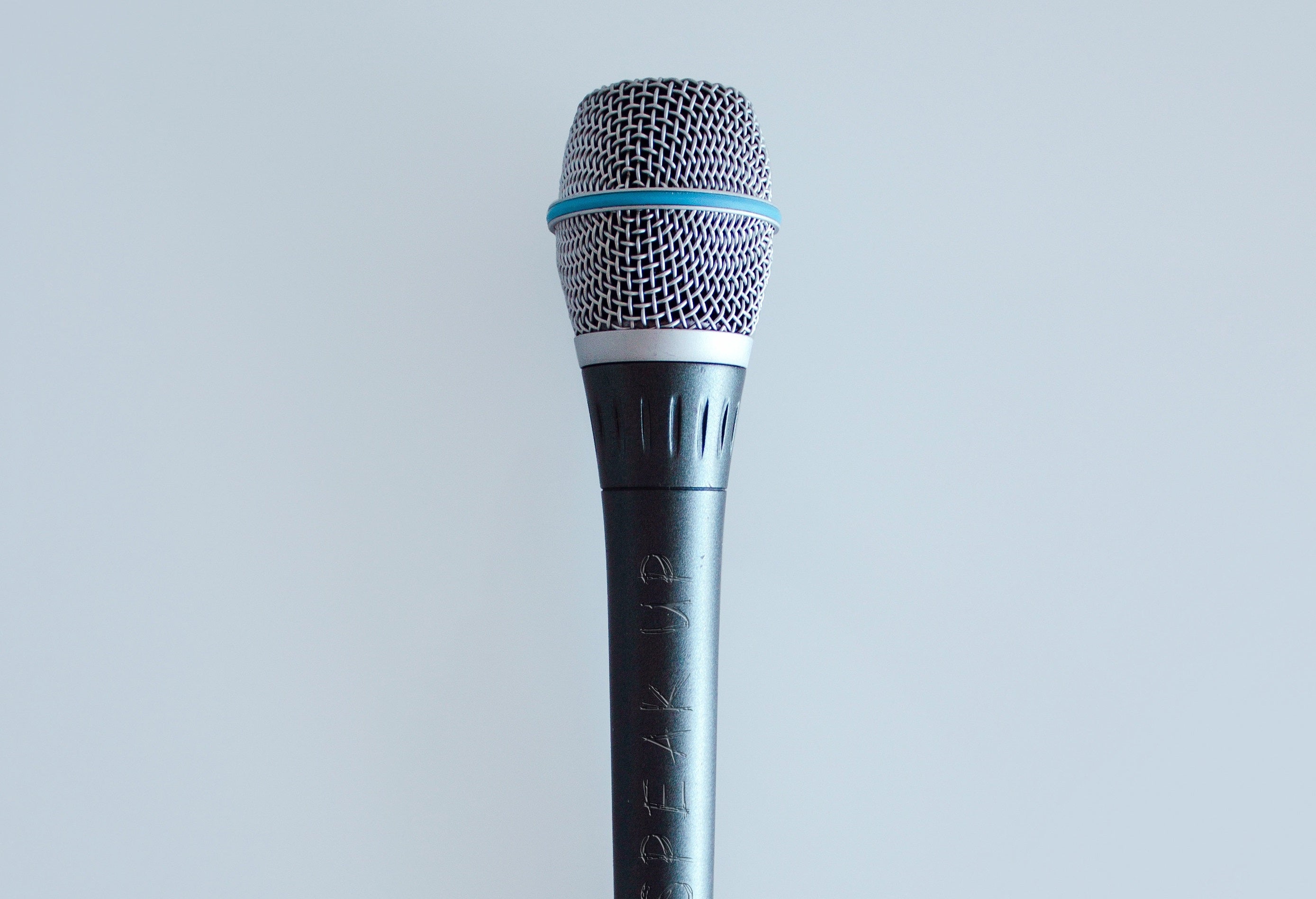 Microphone