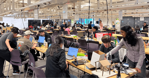 Students working in the Engineering Ideas Clinic