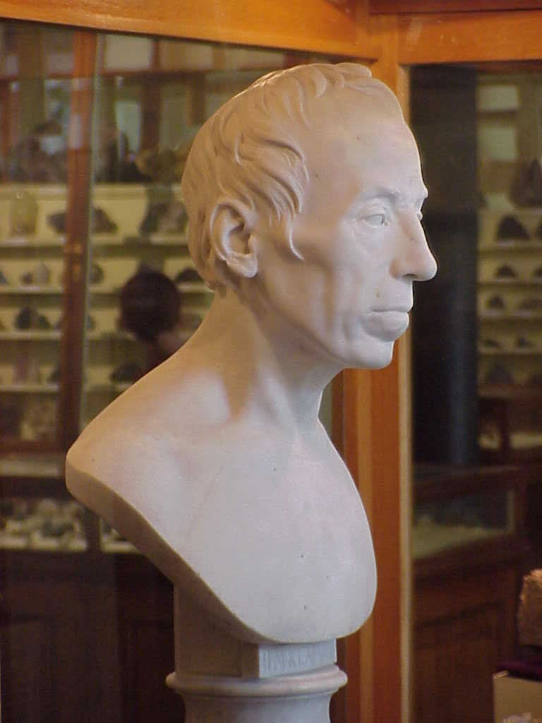 a statue of Martin Heinrich-Klaproth