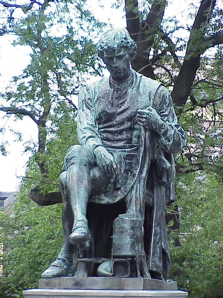 a statue of Carl Wilhem Scheele