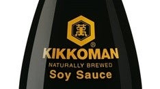 The label of a bottle of traditionally brewed soy sauce.