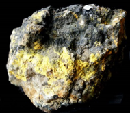 Pitch blende ore
