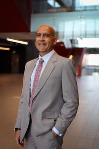 Dr. Mario Ioannidis