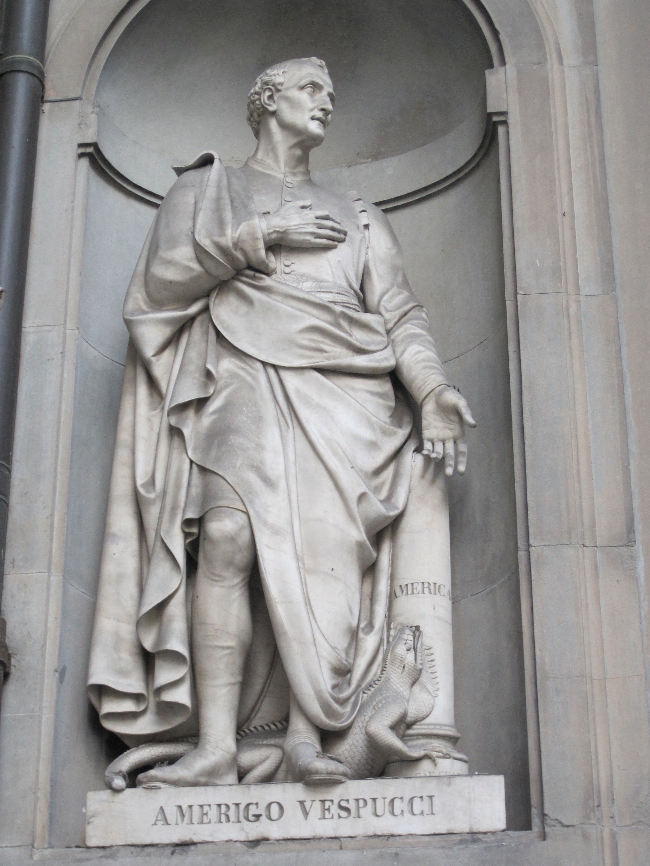 Statue of Amerigo Vespucci near the Uffizi gallery, Florence.