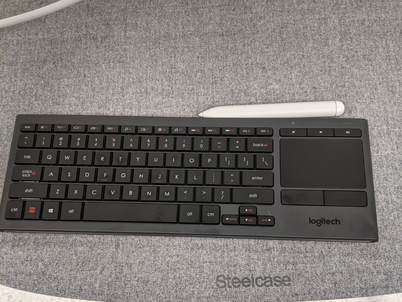 Surface Hub Pen and Keyboard