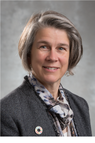 Lisa Aultman-Hall headshot