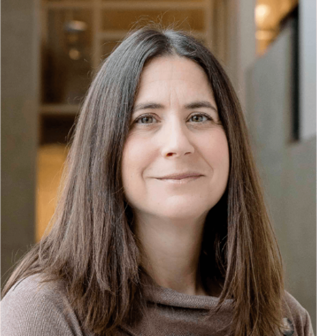 Tonya DelSontro Headshot 
