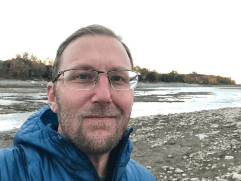 Dustin Garrick Headshot