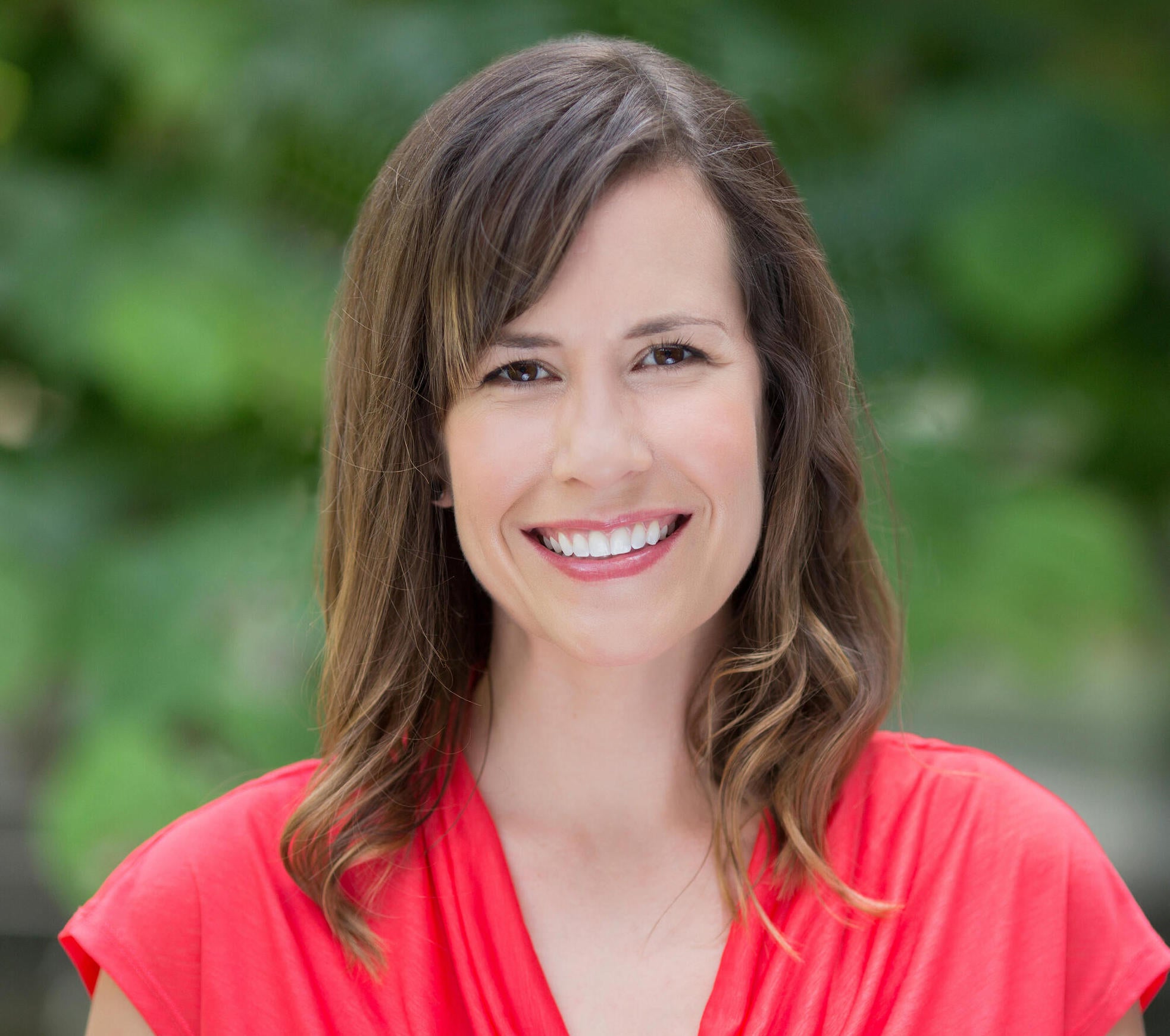 Sarah Burch headshot