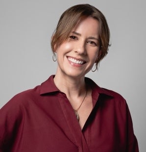 Sarah Burch headshot