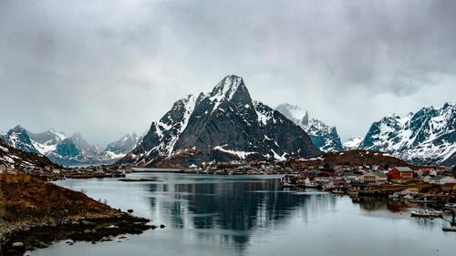 Photo of Reine, Norway by Daniel Kwon