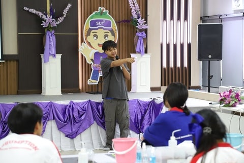 Jeff Ling presenting at SUT