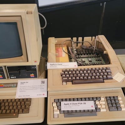 Apple 2 exhibit
