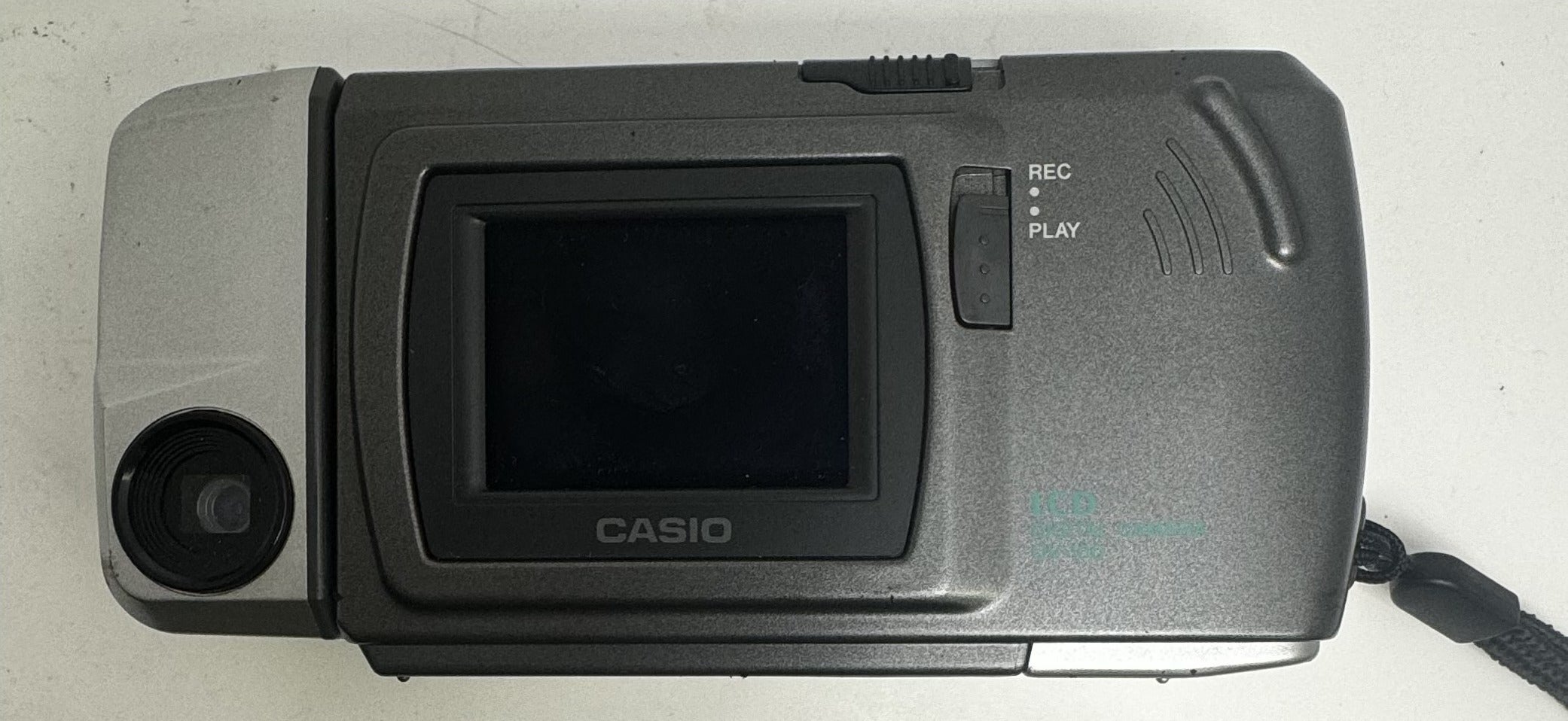 Back of a CASIO QV-100 camera.