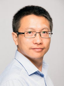 photo of Professor Yaoliang Yu