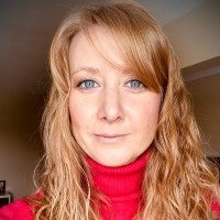 Portrait photo head and shoulders Kate Crozier
