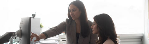 PhD in Entrepreneurship and Organization student and professor at computer