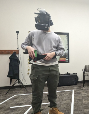student pitching with virtual reality 