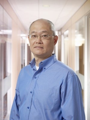 Headshot of Professor Wayne Chang