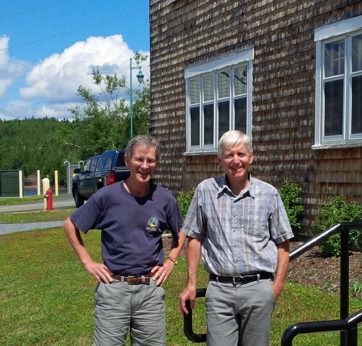 Simon and DFO senior scientist Rob Stephenson at St. Andrews Biological Station August 10, 2018
