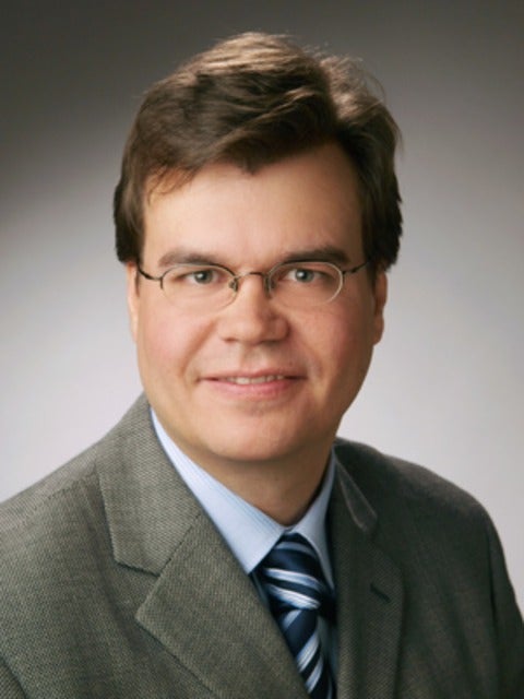 Head shot of Dr. Florian Kerschbaum
