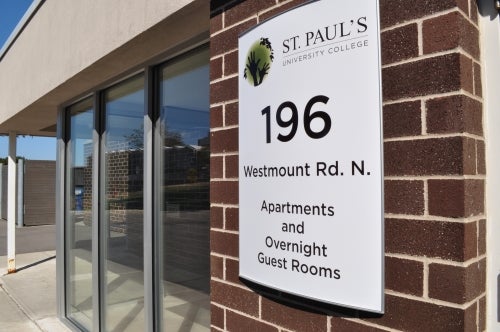 An exterior shot of the St. Paul's residence entrance at 196 Westmount.