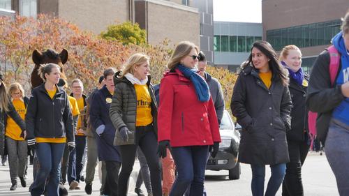 Students, staff and faculty march for Thrive week