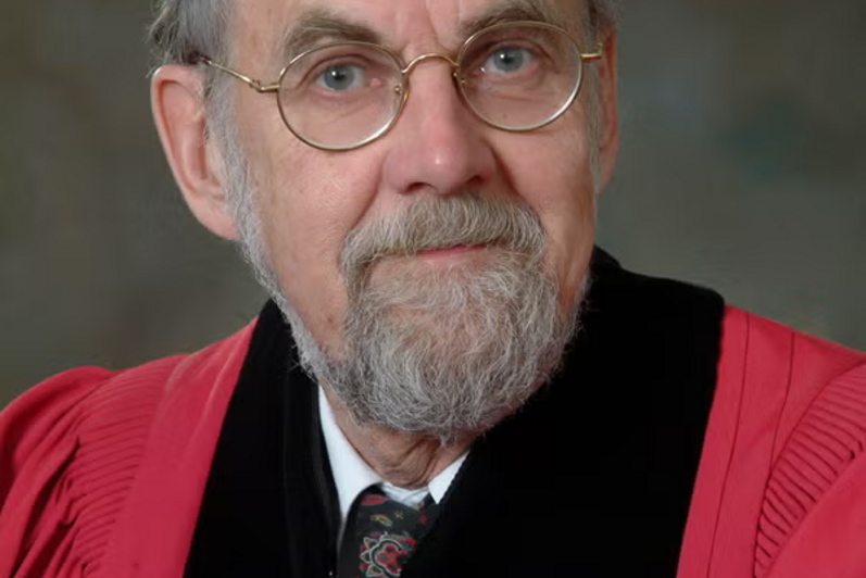 Dr. Darrol Bryant's official Renison portrait from 2005.