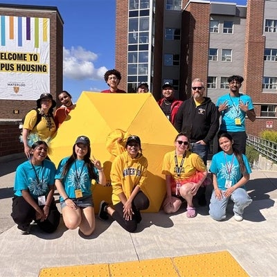 Volunteers for move in 