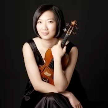 Jung Tsai with her violin.