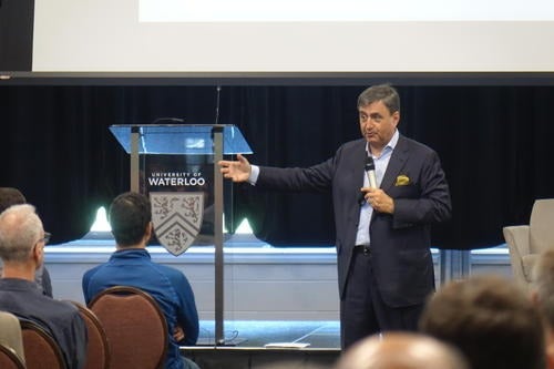 Professor Eric Mazur speaks at Federation Hall.