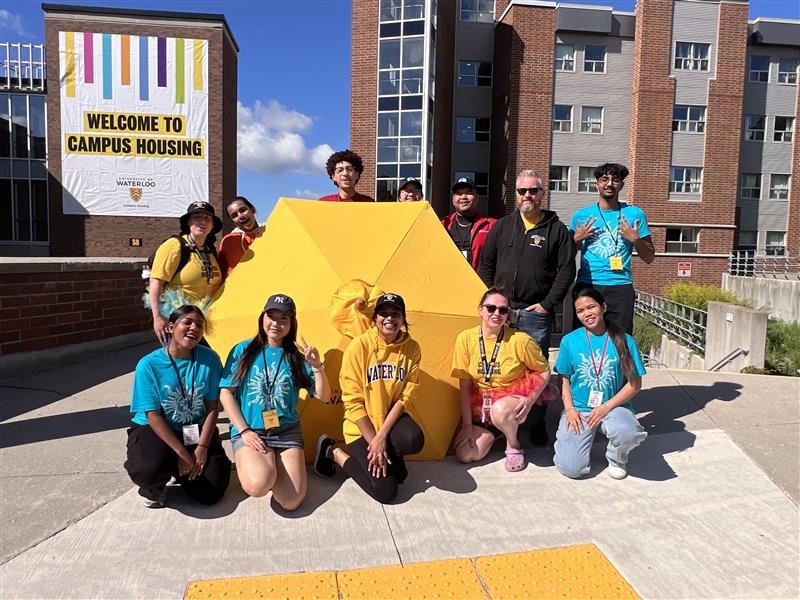 Volunteers for move in 