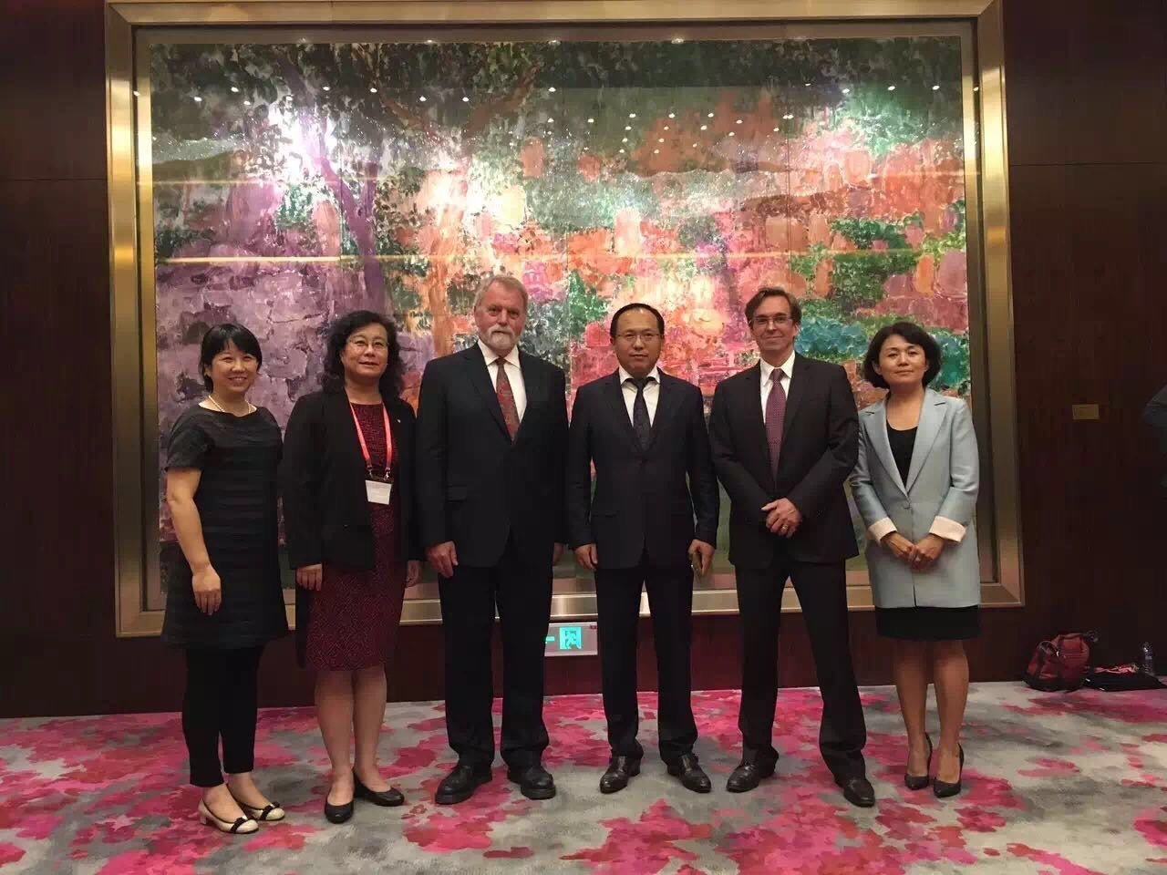 Representatives of University of Waterloo, Zenith Capital, and Canada Town celebrate the signing of an MOU in Shanghai. From left to right, Carey Tan, Managing Director, Zenith Capital; Ling Loerchner, Lead of Greater China Region and Technology Transfer Manager, WatCo; Bruce Muirhead, AVP, External Research; Jack Ding, CEO, Zenith Capital; Robert Nygren, Chairman, Canada Town; Cathy Ju, CEO, Canada Town.