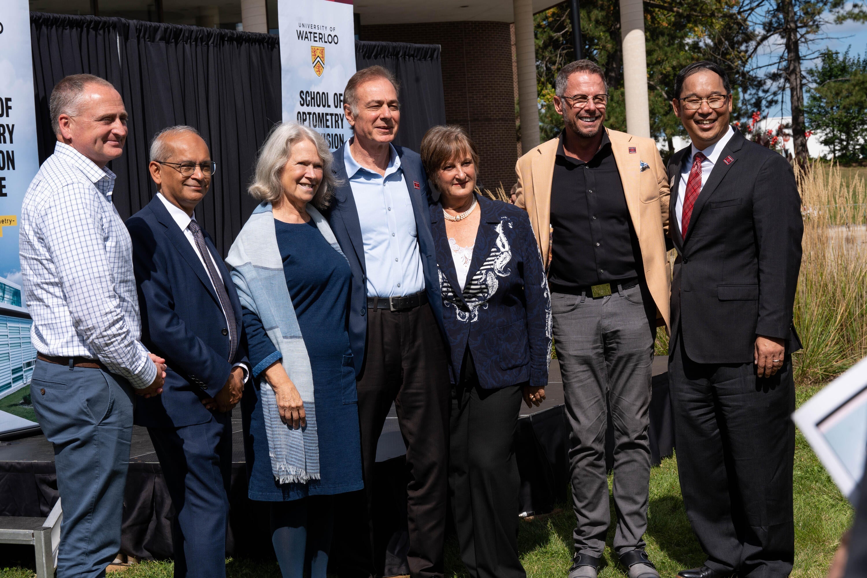 Donors to the Waterloo Eyes Insitute, including alumni Carol Cressman (OD ’79), Marta Witer (OD ’79) and Alan Ulsifer (OD ’90) join President Vivek Goel and Director Stanley Woo at the School of Optometry and Vision Science’s recent cornerstone event.