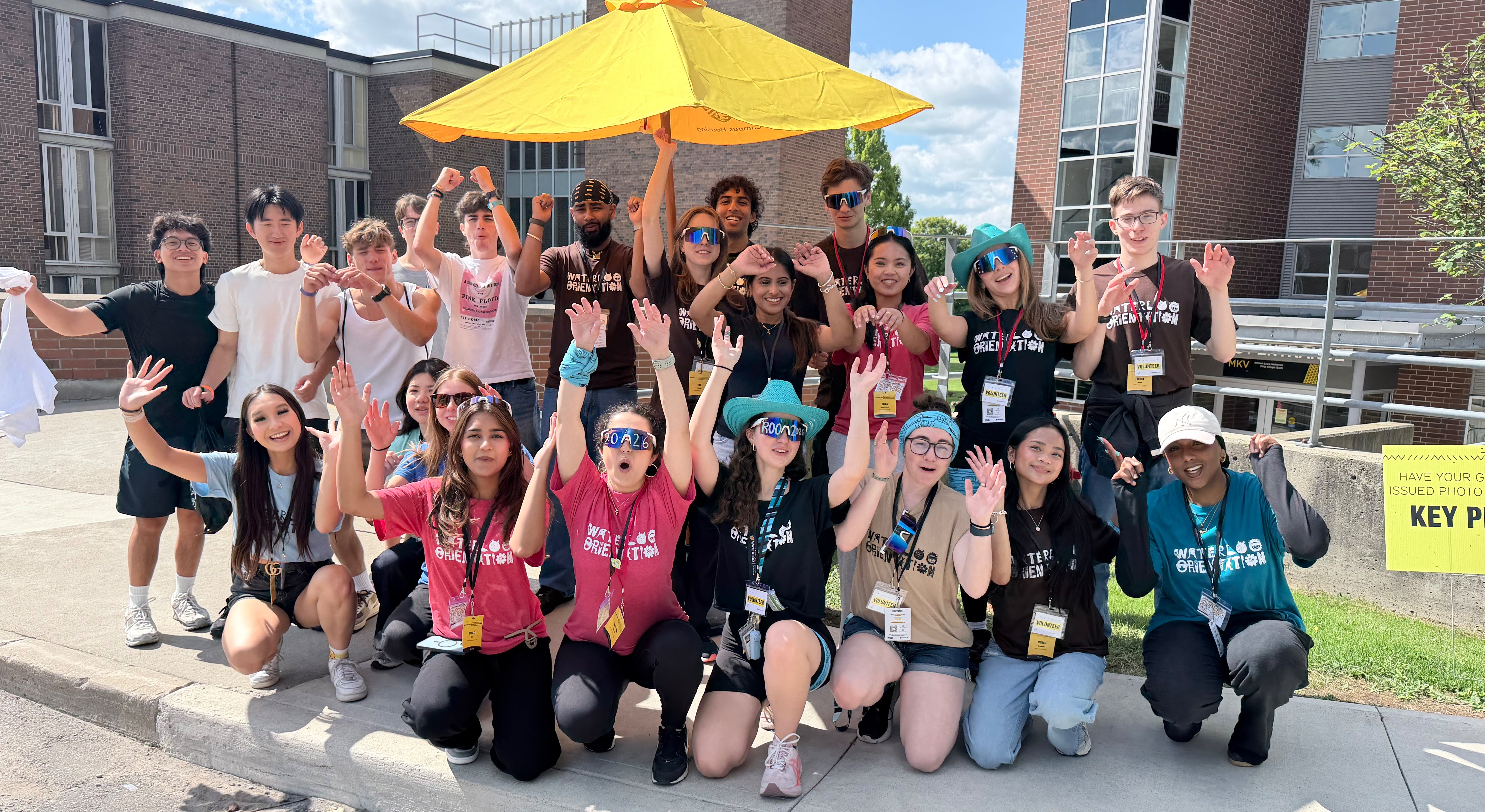 A group of volunteers for campus housing move-in