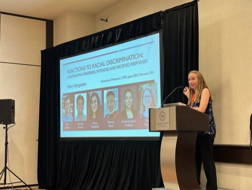 Hilary Bergsieker gives a talk