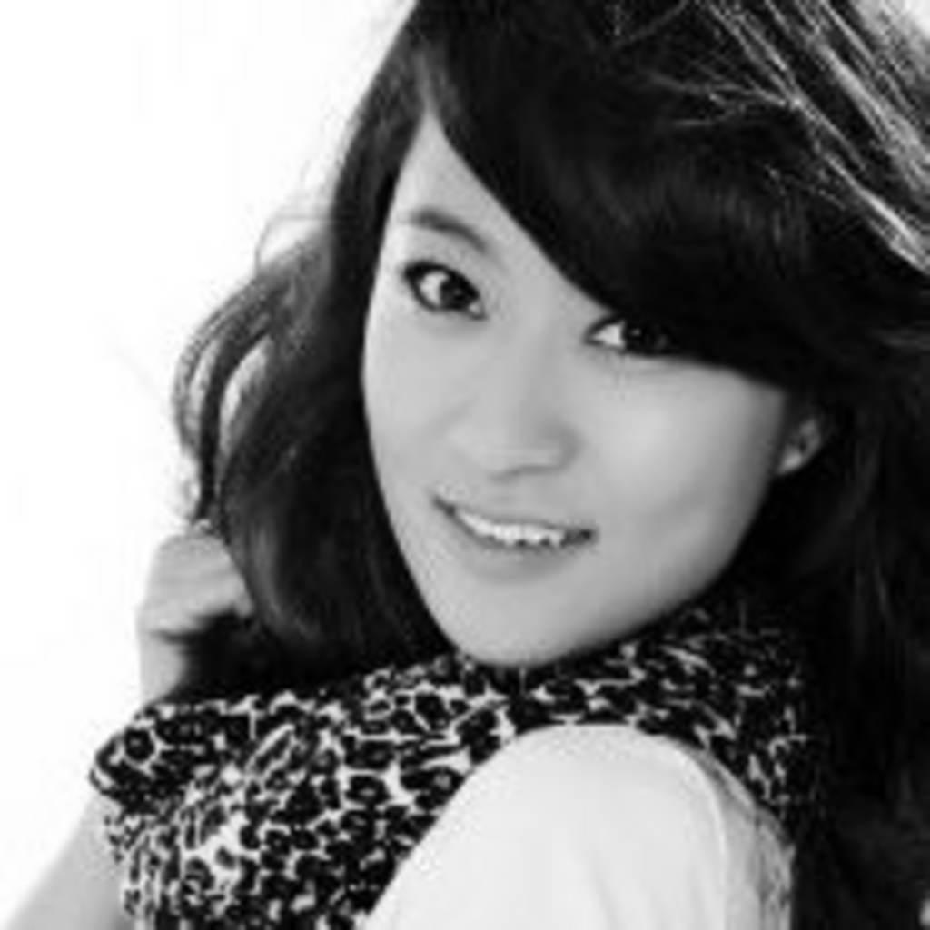 Lucy Li headshot