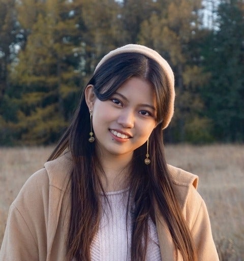 Viola Zhang headshot